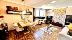 Apartment on Gellért Hill Budapest Downtown with free garage & Castle View