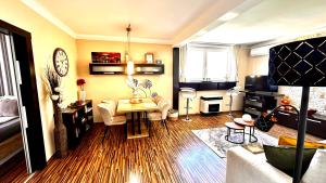 Apartment on Gellért Hill Budapest Downtown with free garage & Castle View