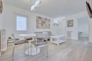 La esquina de Blas By Clabao - 科多维拉