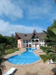 Raquel's Bliss Hotel Diani - 查勒岛