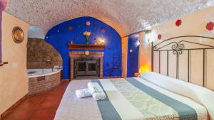 Cueva del Mesto Hinojares by Ruralidays