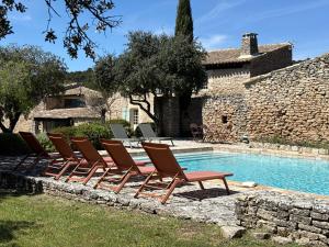 Maisons de vacances Mas traditionnel a Gordes en pleine nature : photos des chambres