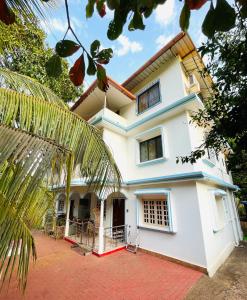 Aamra Ghar by evaddo