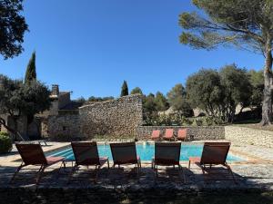 Maisons de vacances Mas traditionnel a Gordes en pleine nature : photos des chambres
