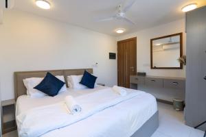 Pearls Apartments