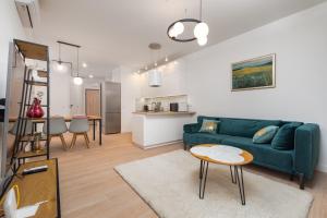 Domaniewska 34B by Homeprime