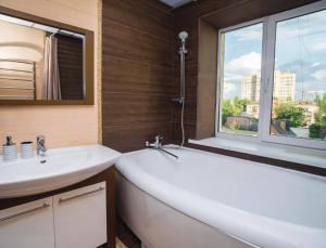 Жуковского 4 аЦентр