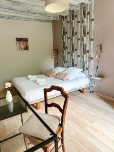 Maisons de vacances Gites-domainedupin, gite de la Closerie : Maison 4 Chambres