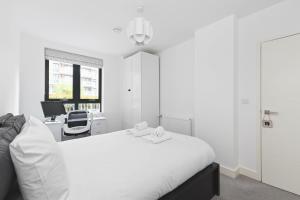 Modern 2 Bed 2 Bath with Patio Access