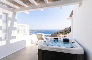 Villa Camelia 2 - Psarou View - Private pool and Jacuzzi