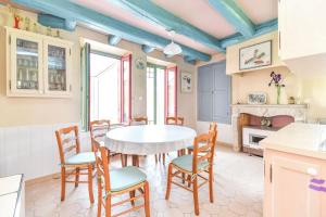 Maisons de vacances Joli manoir a la campagne : photos des chambres