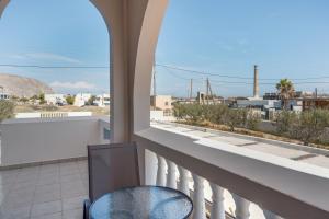 08 Double room Perivolos beach