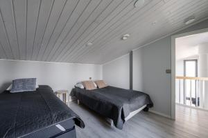 Spacious & Cozy 2BR Cabin at Riihivuori Peak