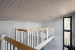 Spacious & Cozy 2BR Cabin at Riihivuori Peak