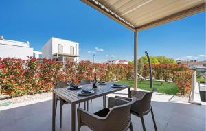 Stunning Apartment In Brodarica