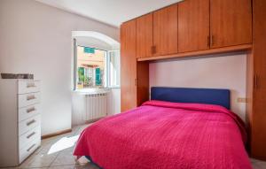 1 Bedroom Pet-Friendly Apartment In Nervi