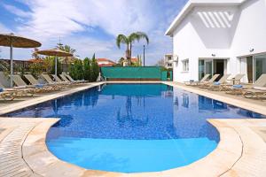 Nissi Diamond Mansion