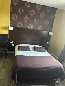 Hotels Logis Hotel de la Tour : photos des chambres