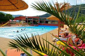 Camping 4 étoiles - Piscine - ccbagcc