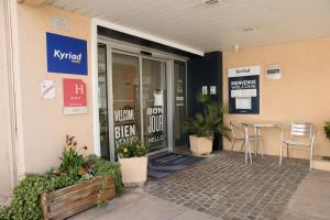 Hotels Kyriad Villefranche Sur Saone Porte du Beaujolais -Renove- : photos des chambres