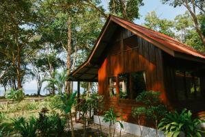 JOY Bungalow Resort and Restaurant