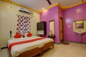 Hotel O K S Residency