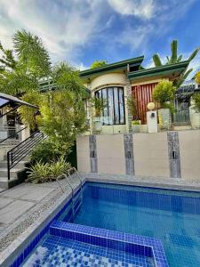 Palompon kalimba de luna Villa Inn