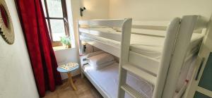 Maisons d'hotes Au Pont Romain Gites : photos des chambres