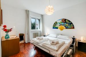 Dora - Happy Rentals