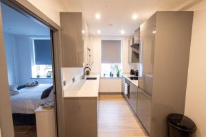 Finchley Finest 2Bed 2Bath Apartment Great for Groups
