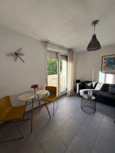 Charmant appartement moderne avec place de parking privative