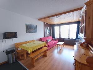 Appartements Appartement proche pistes et commerces, 6 pers, vue montagnes, animaux admis, parking - FR-1-445-86 : photos des chambres