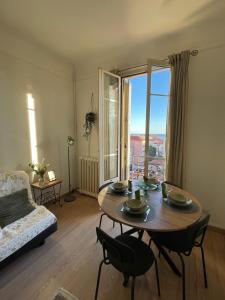 Charmant appartement situé au centre de Menton