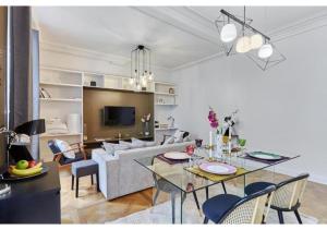 Apartment Le Marais by Studio prestige