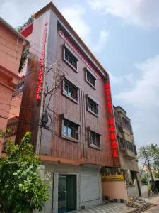 Omshanti Guest House A Boutique Hotel - Gosāba