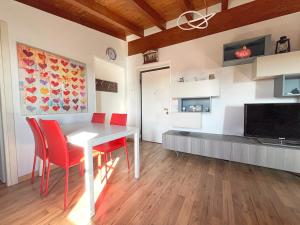 The Urban Nest 2, Spacious, wifi and near the red metro