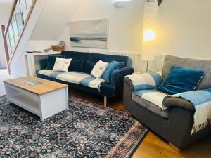 Beach Road- short walk to Charlestown, Carlyon Bay & coastal paths- dog friendly