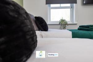 Cosy Retreat By Green Haven Escapes Short Lets & Serviced Accommodation Seacroft With Free Off-Street Parking & Pet-Friendly