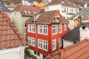 Dinbnb Homes I 200m to Bryggen I Make Memories with Friends and Family!