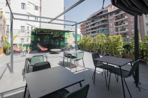 No Limit Hostel Graffiti