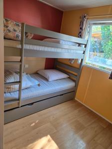 Campings Iscles 231- MH Au calme pres du lac : photos des chambres