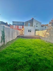 Lovely Flat close to Central London