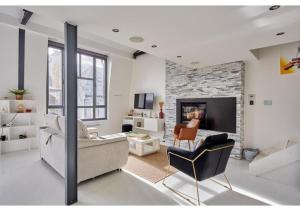 Duplex Center of Paris by Studio prestige