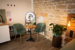 Appartements Les Jardins Secrets - Gare & Centre by Apparts Spa Dijon : photos des chambres