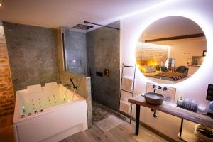 Appartements Les Jardins Secrets - Gare & Centre by Apparts Spa Dijon : photos des chambres