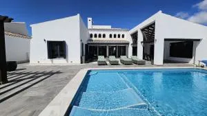 Spectacular 4 bed villa at El Valle Golf Resort - Baños y Mendigo