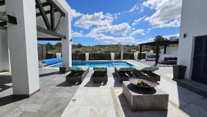 Spectacular 4 bed villa at El Valle Golf Resort