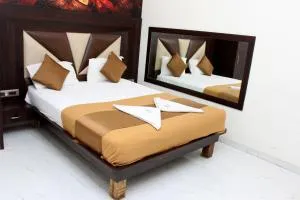 Hotel Aayan Lodging & Boarding - Linga