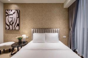 Saigon Luxury Cozy 2BR Apartment by Dorystay