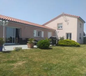 Maison a la campagne - Jullianges